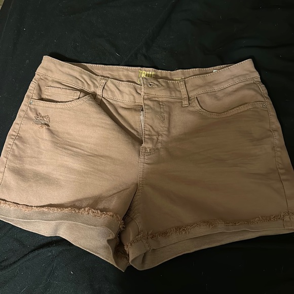 Jean Shorts - Picture 1 of 3